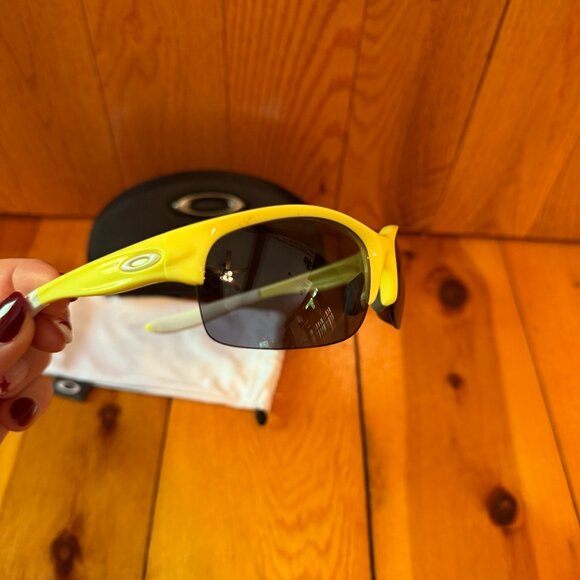 Oakley Yellow and Black Sunglasses - Picture 6 of 11